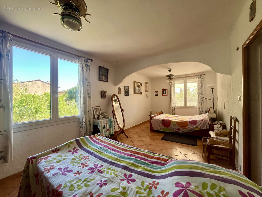 Maison à SIX-FOURS-LES-PLAGES