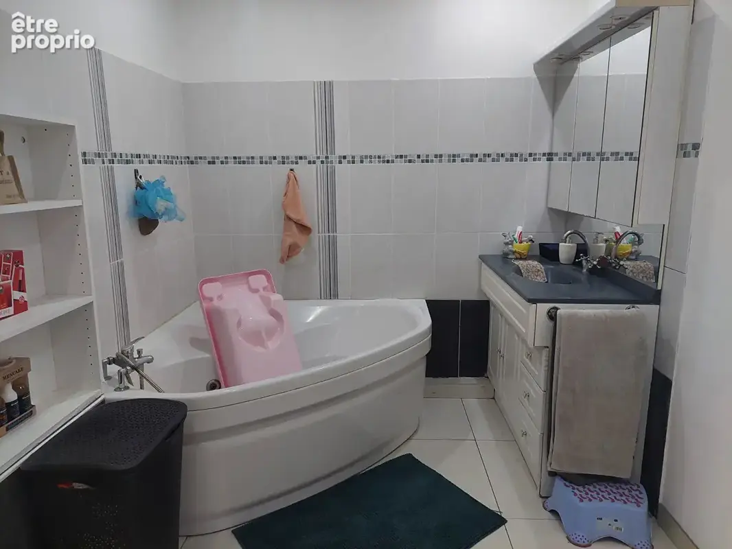Maison plain-pied 223 m², 6 chambres, hangar et terrain constructible - photo 14
