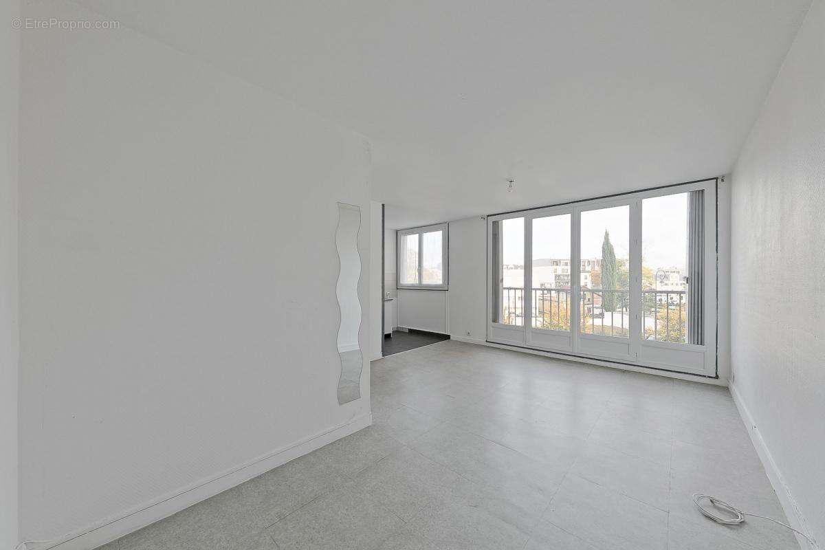 Appartement à LE PLESSIS-TREVISE