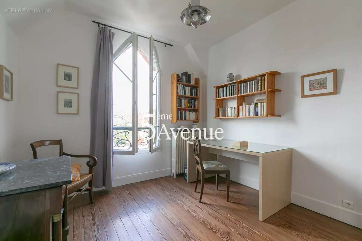 Maison à SAINT-MAUR-DES-FOSSES