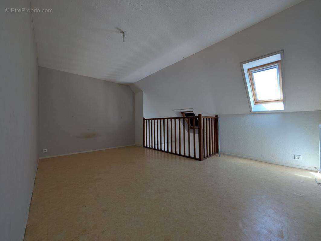Maison à COMMENTRY