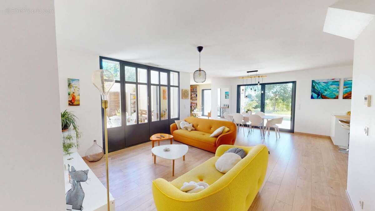 Maison à COURNONTERRAL