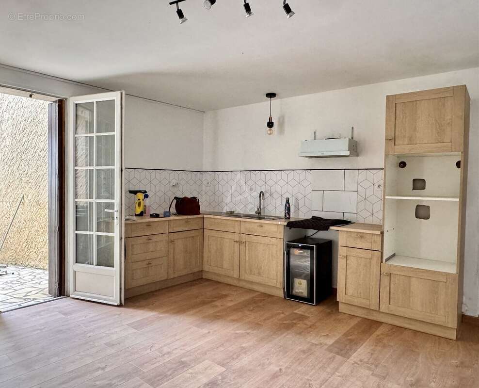 Maison de village rénovée de 130M2 environ avec dépendances et jardin clos  À 20 min d'Angoulême Ouest - photo 6