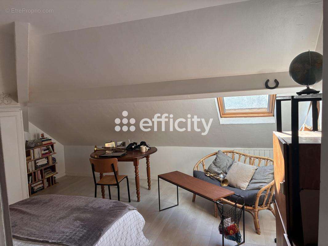 Maison à MARLY-LA-VILLE