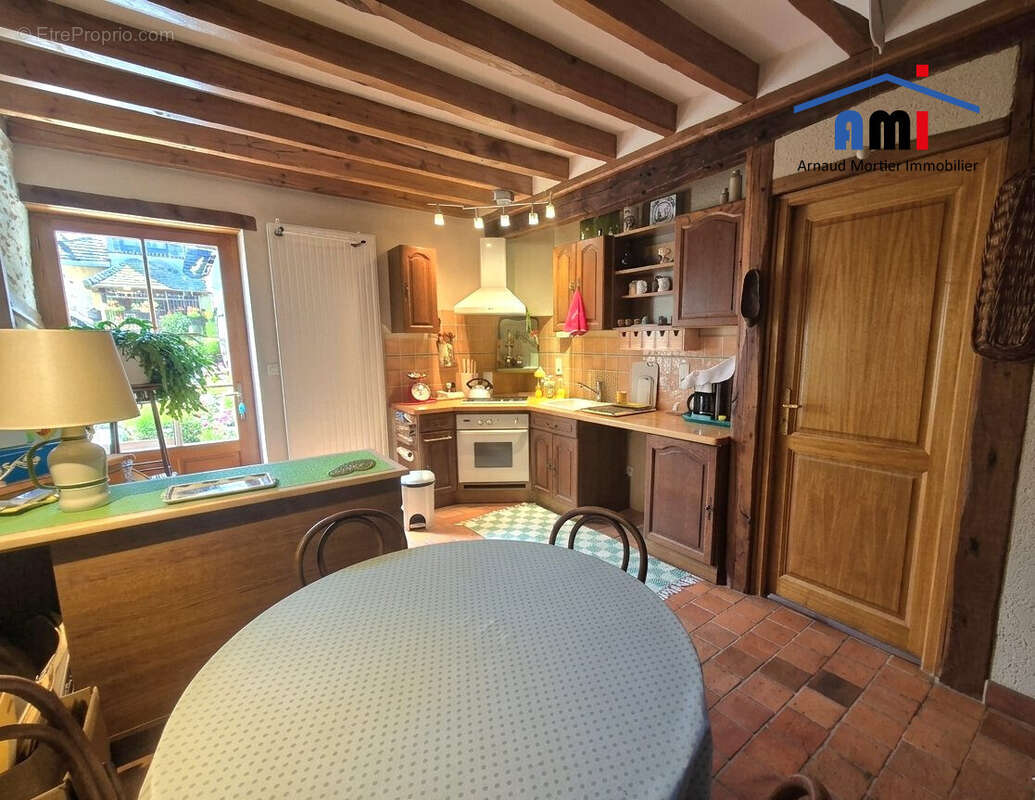 Maison à MOUTIERS-AU-PERCHE