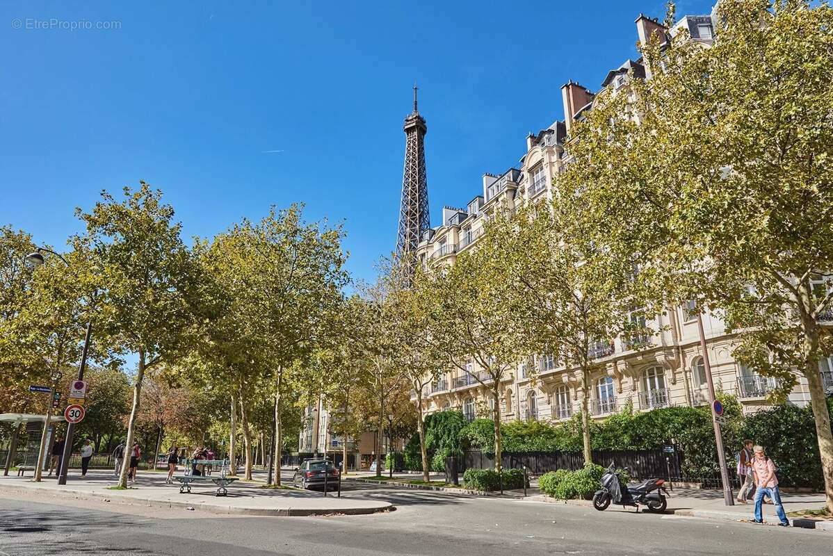 Appartement à PARIS-7E