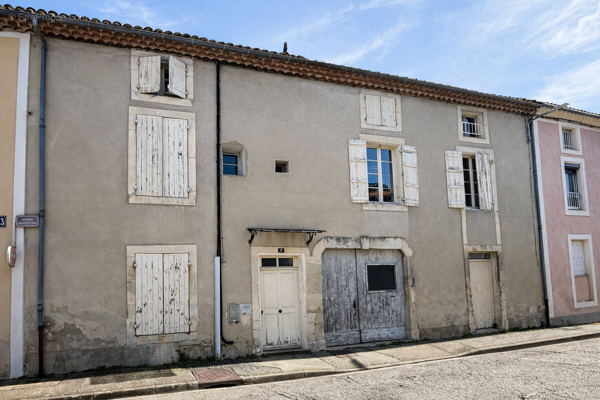 Appartement à PIERRELATTE