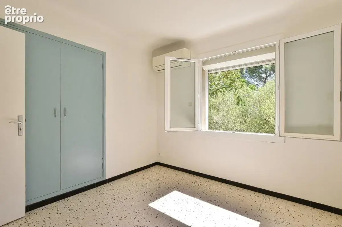 Maison de village rénovée, garage et potentiel d’aménagement - photo 5