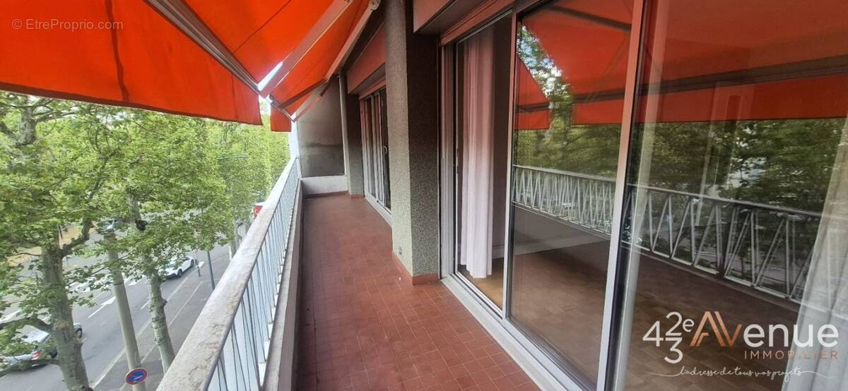 Appartement à SAINT-ETIENNE