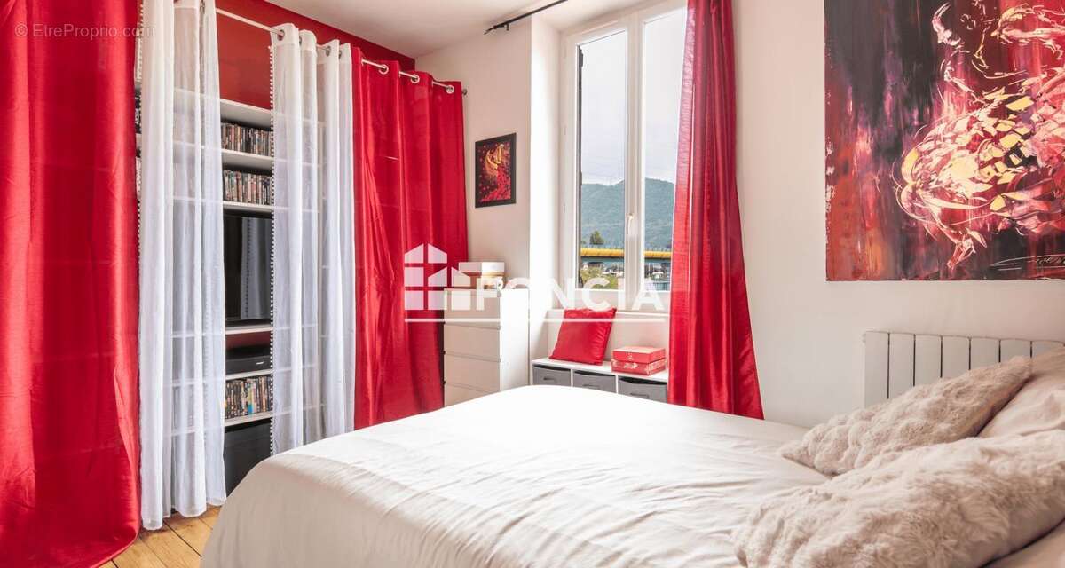 Maison à CHAMP-SUR-DRAC