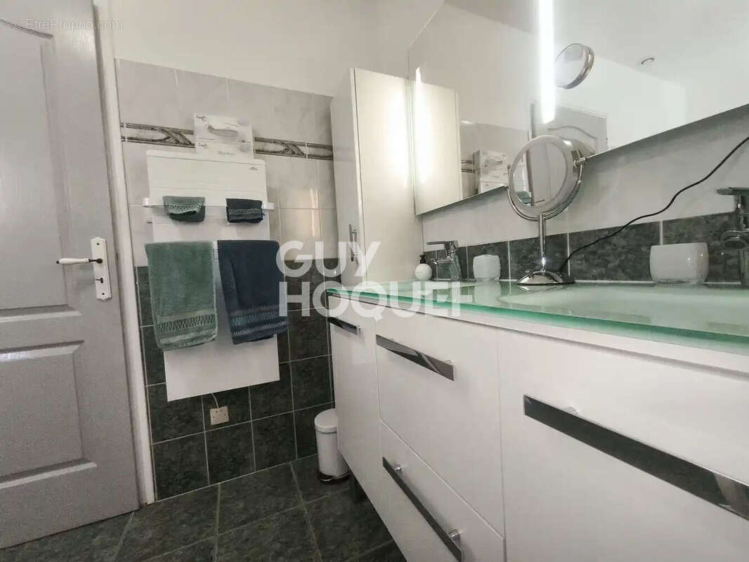 Maison à VILLENEUVE-DE-LA-RAHO