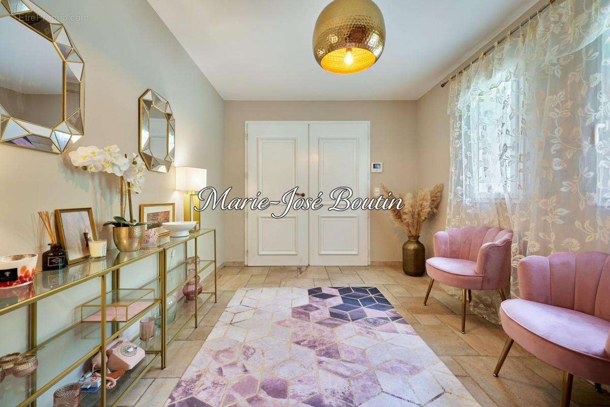 Maison à PONT-L&#039;EVEQUE