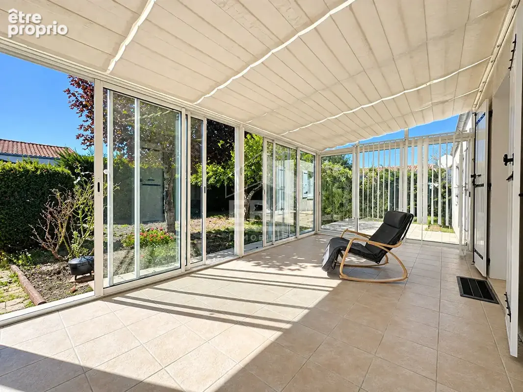 Maison de plain-pied 130 m² - 3 chambres - Terrain 1 000 m² - Proche commerces à Arvert - photo 5