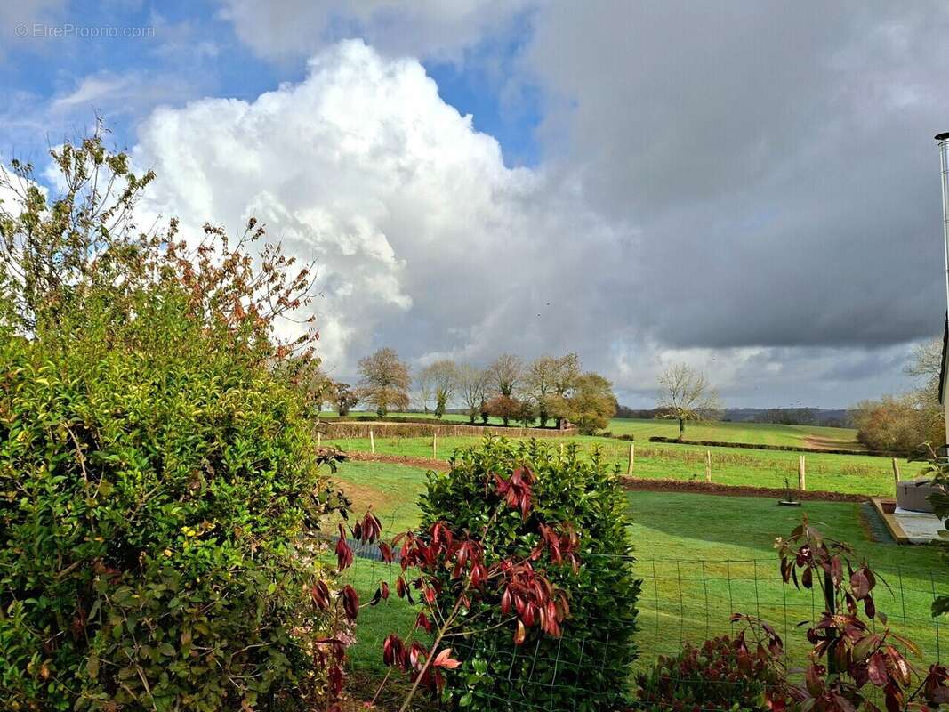 Maison à NOTRE-DAME-D&#039;ALIERMONT