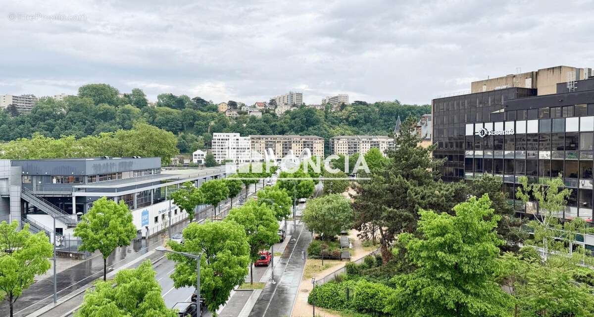 Appartement à LYON-9E