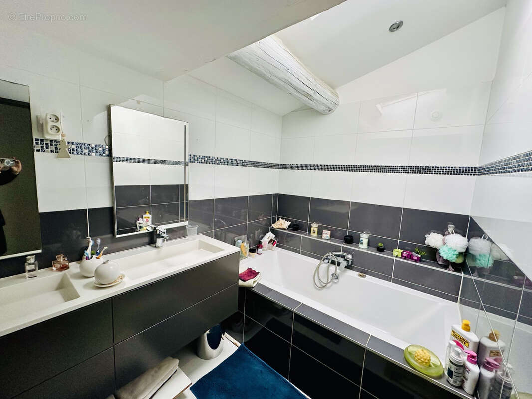 Appartement à AIGUES-MORTES