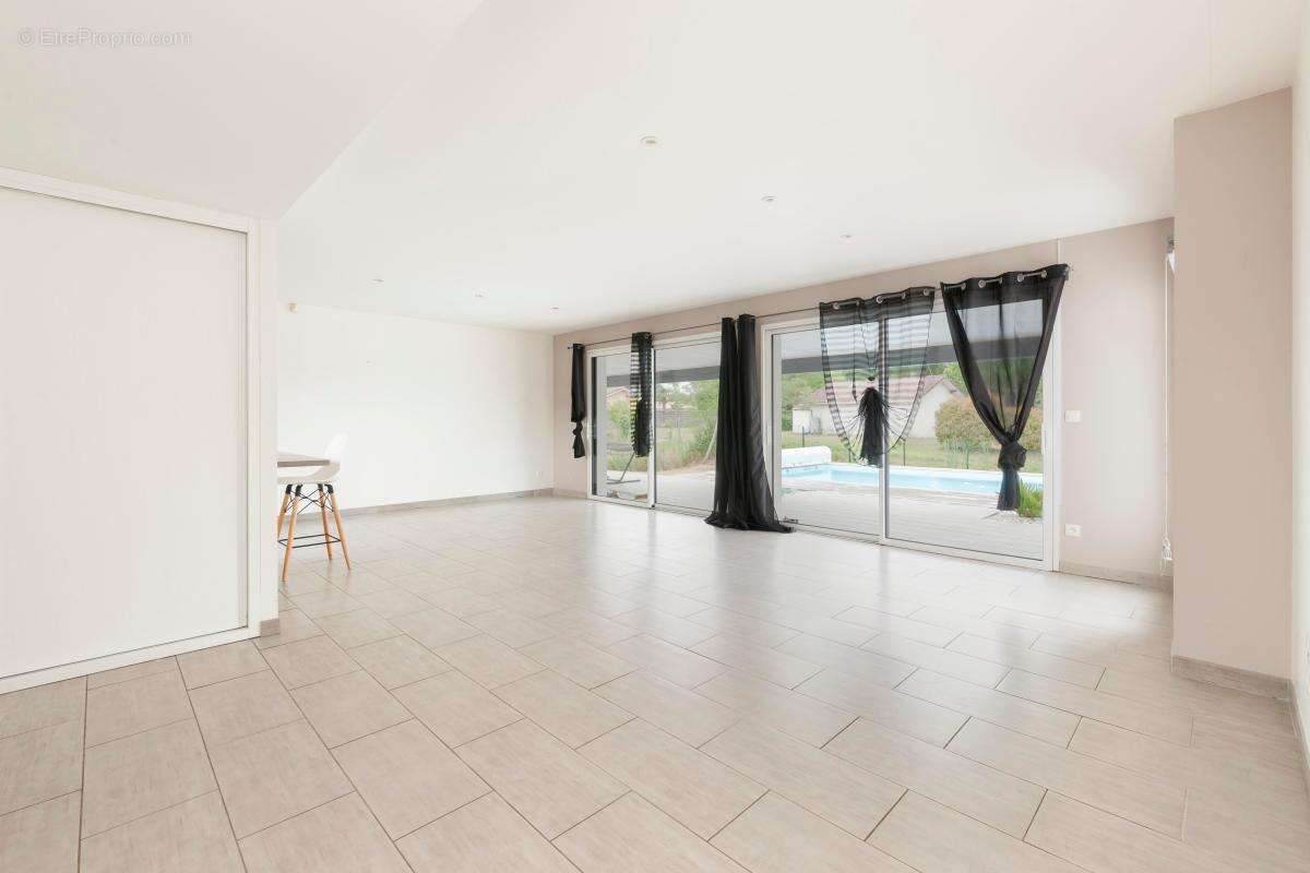 Maison contemporaine de 2018 avec piscine - photo 4
