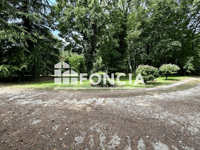 Maison à FONTENAY-LE-VICOMTE