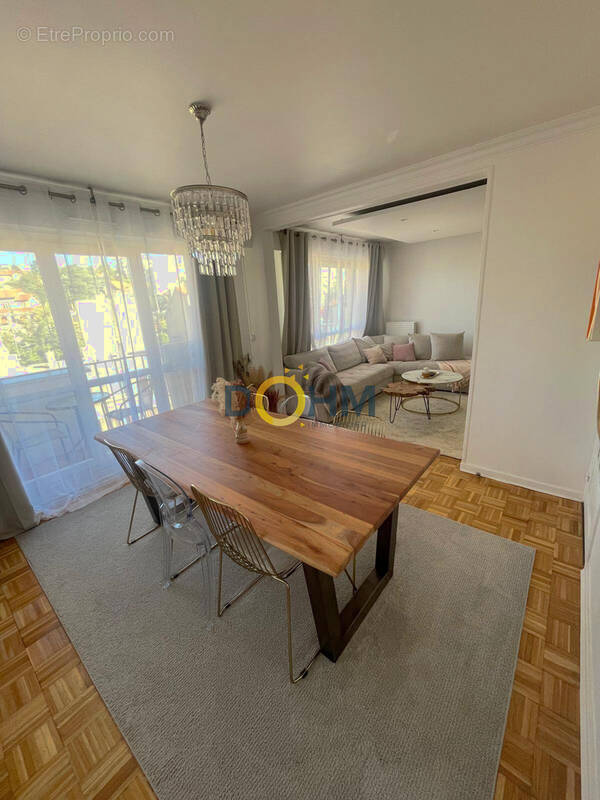 Appartement à SAINT-ETIENNE