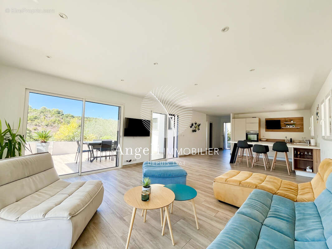Maison à FREJUS