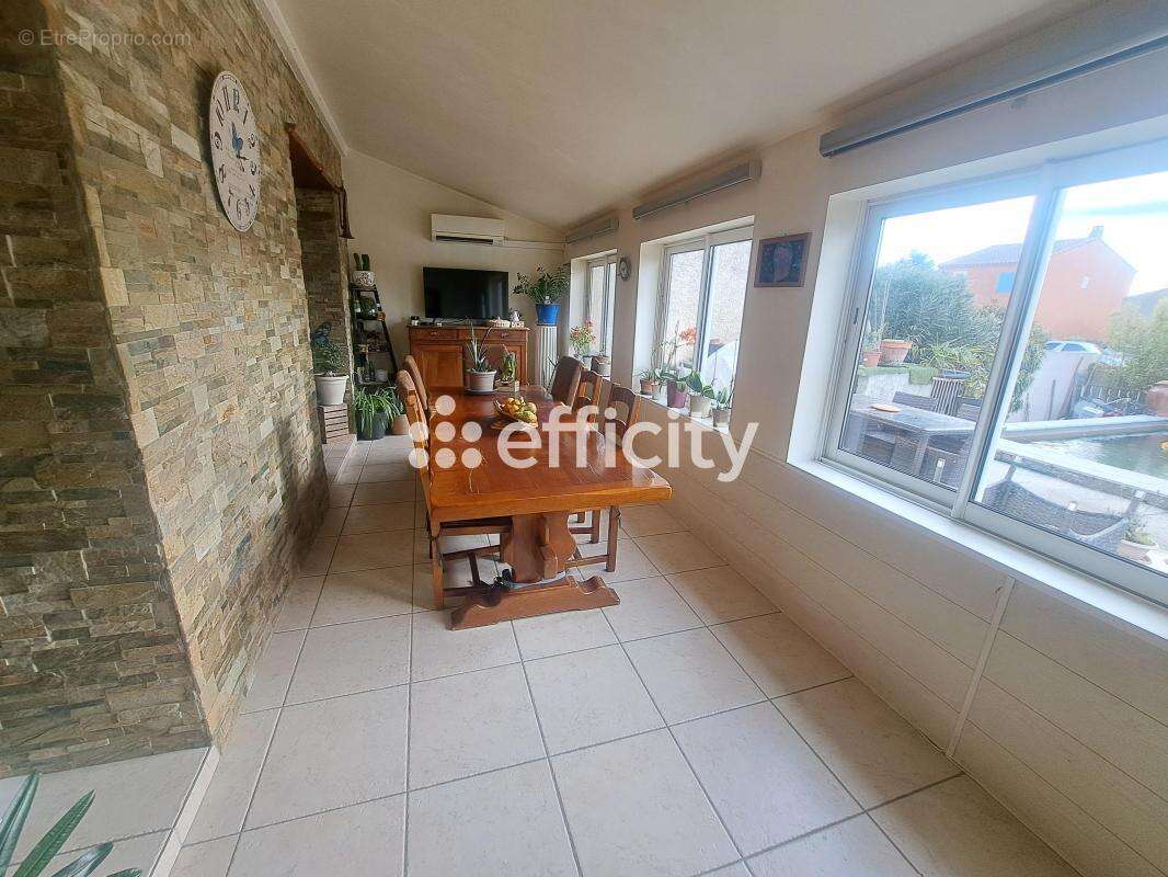 Maison à VILLELAURE