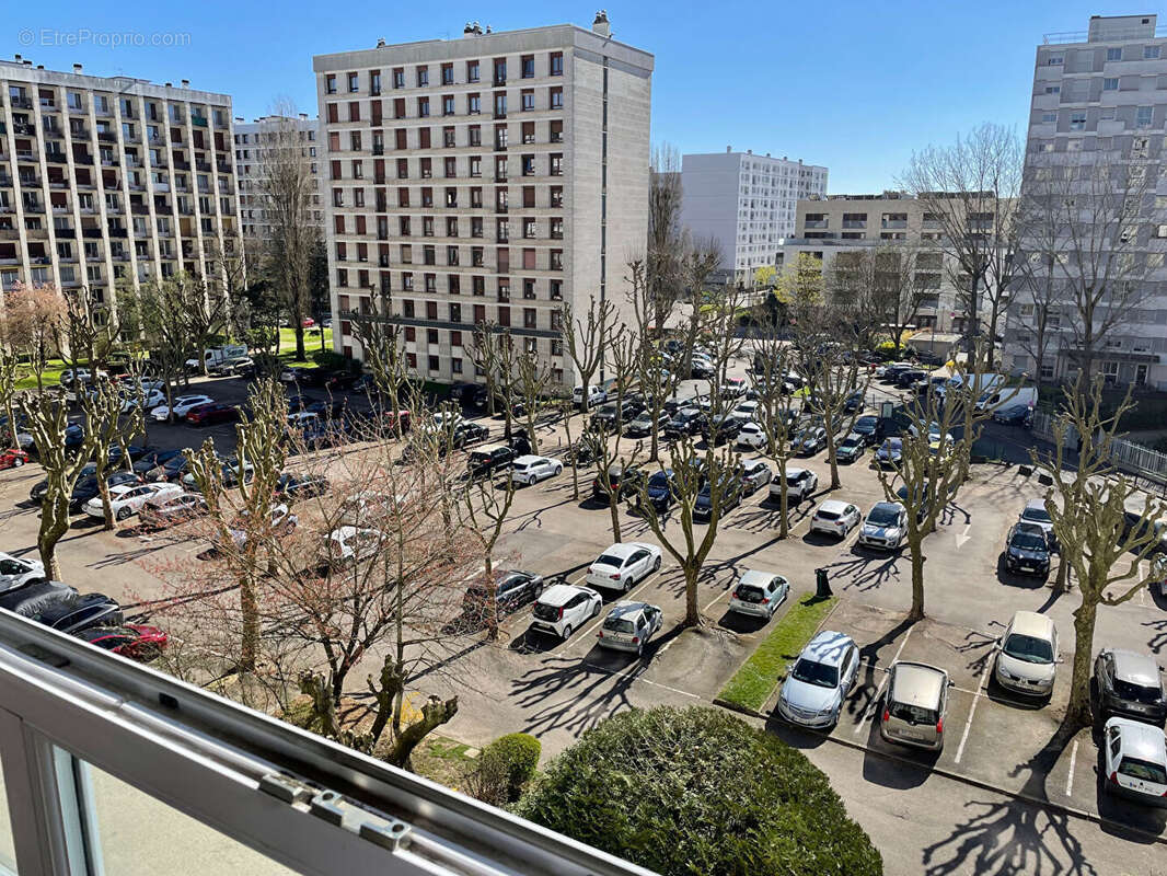 4 pièces en double exposition à Meudon-la-Forêt (92360) , rue de Woluwé Saint Lambert. - photo 14