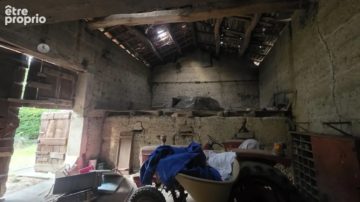 Artas   secteur revollet   maison à rénover avec fort potentiel - photo 19