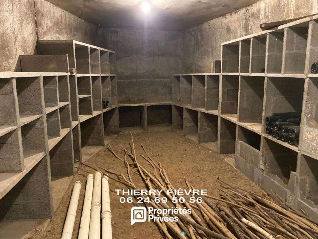 A VENDRE MONTREUIL BELLAY 49260 Maison de 151 m2  4 chambres sur terrain clos avec véranda cave - photo 14