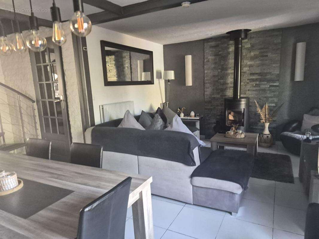 Maison  4 pièce(s) 80 m2, piscine et jardin - photo 5