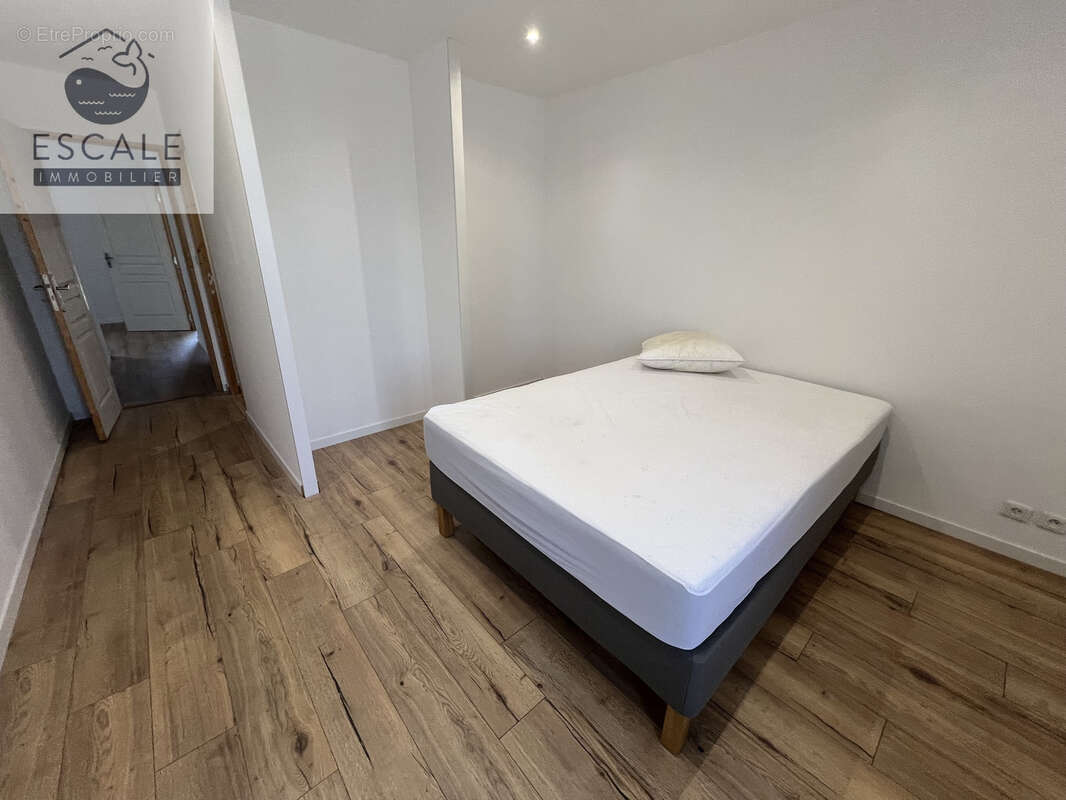 Vente maison vigneronne t5 en r+1 + garage a poussan - photo 16