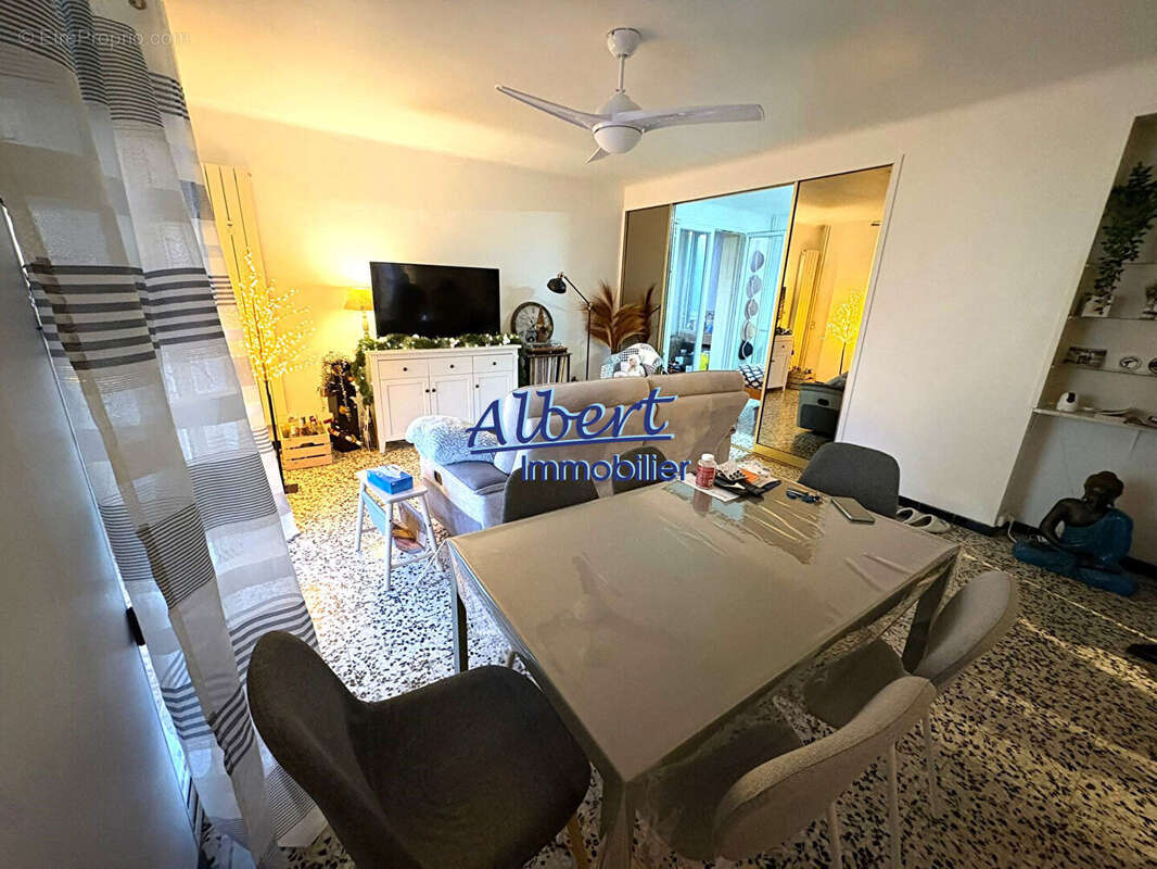 Appartement à SIX-FOURS-LES-PLAGES