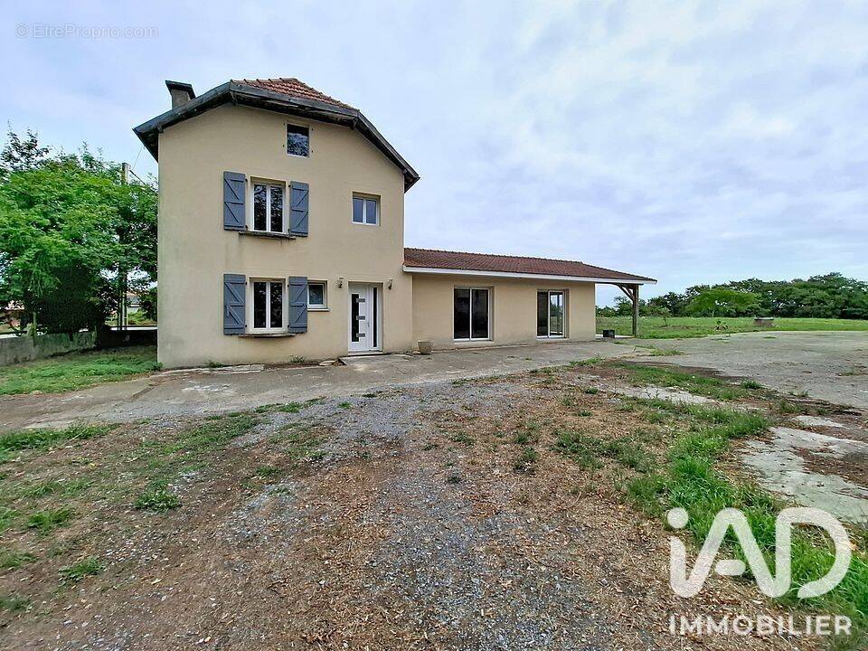 Photo 1 - Maison à FICHOUS-RIUMAYOU