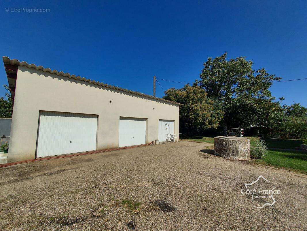 Maison à LAMOTHE-LANDERRON