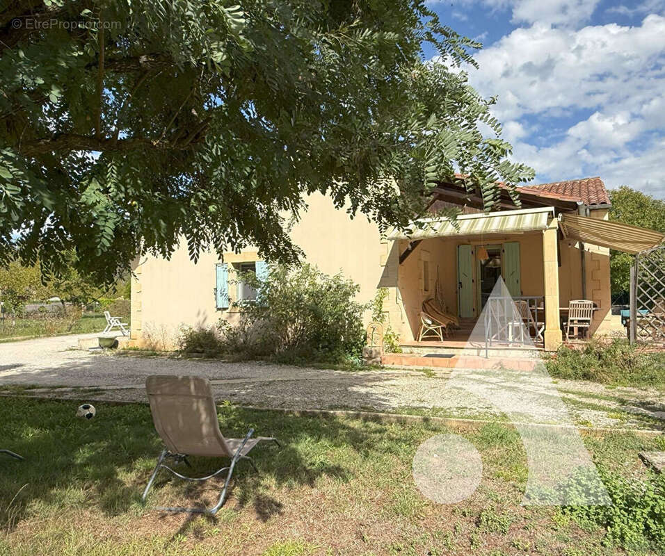 Maison à SAINT-CYBRANET