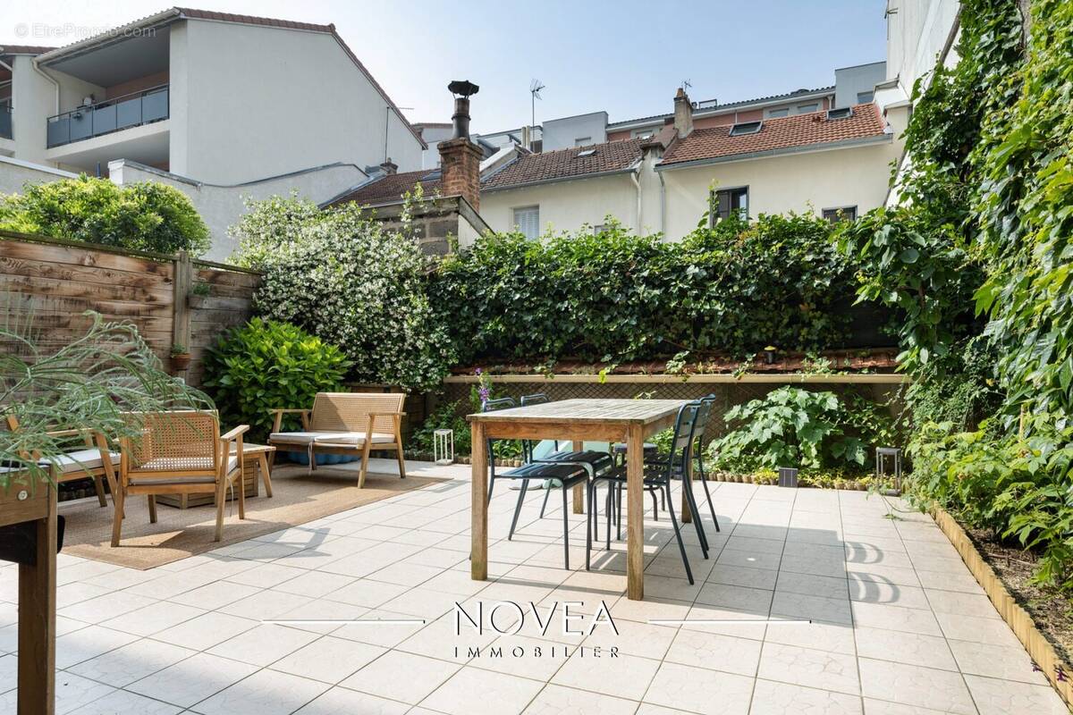 Appartement à OULLINS