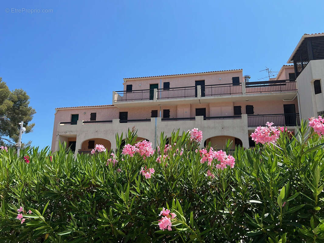 Appartement à LA LONDE-LES-MAURES