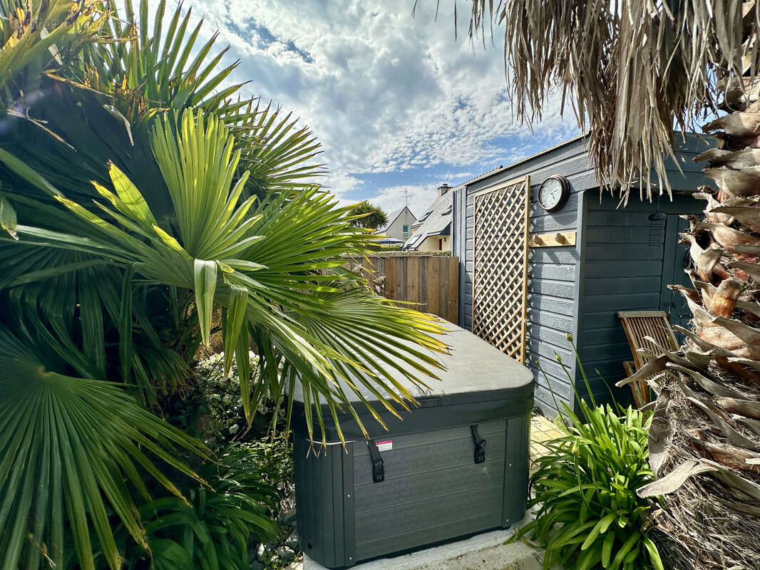 Maison à PLOUGRESCANT