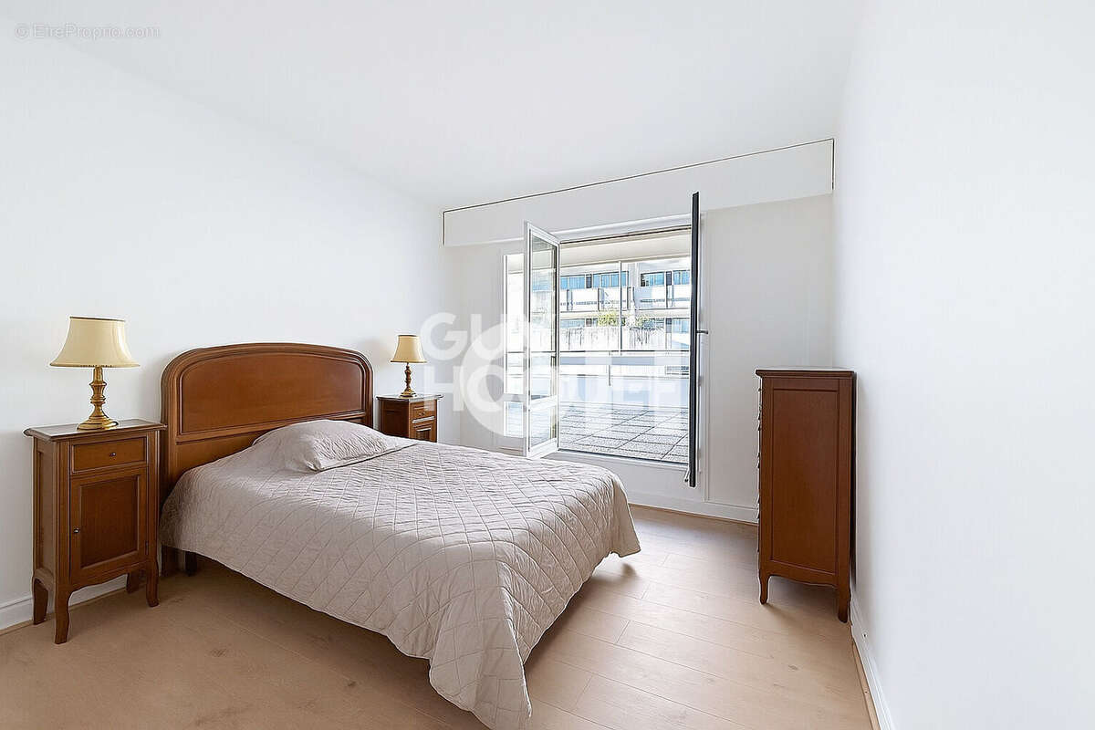 Appartement à PARIS-20E