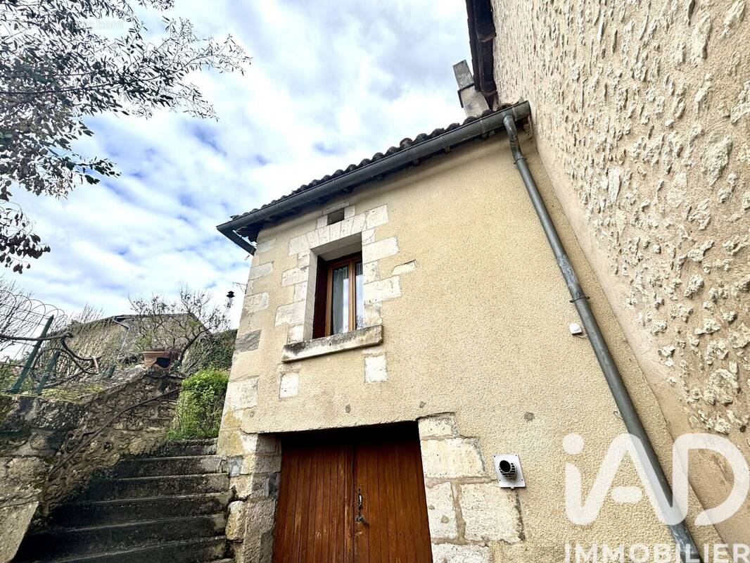Photo 1 - Maison à AGONAC