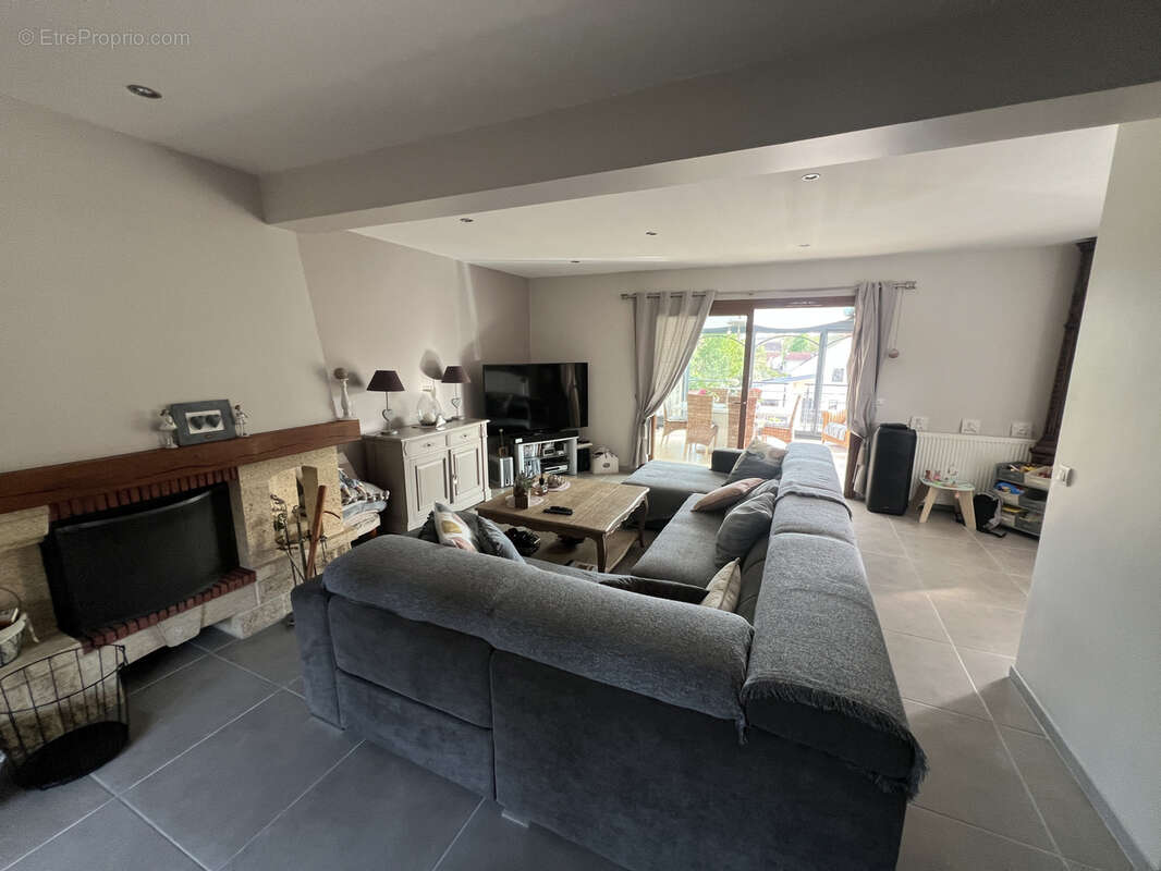 Maison à LA QUEUE-EN-BRIE