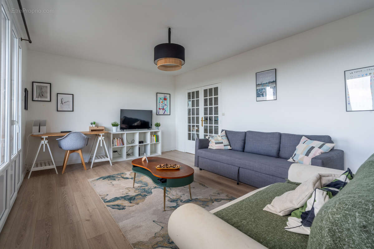 Appartement à SAINT-CYR-SUR-LOIRE