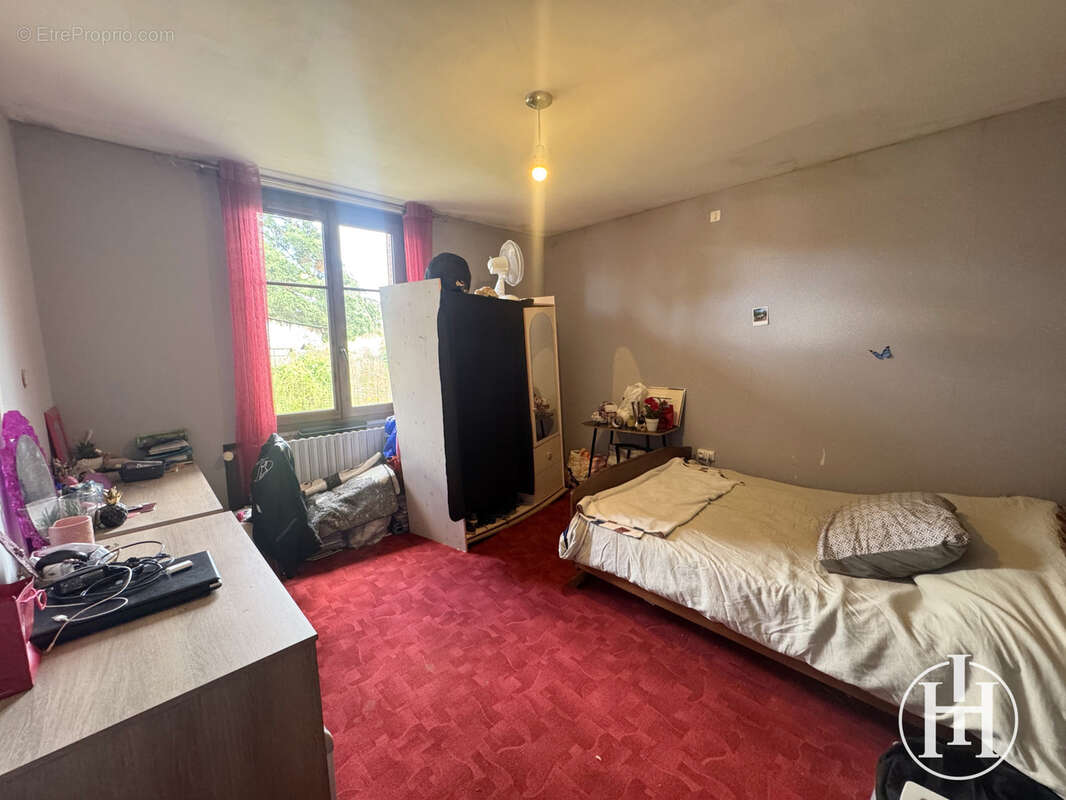 Maison à LURCY-LEVIS