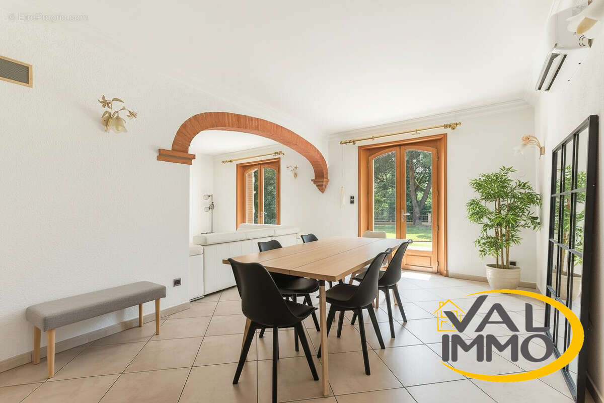 Maison à CORNEBARRIEU