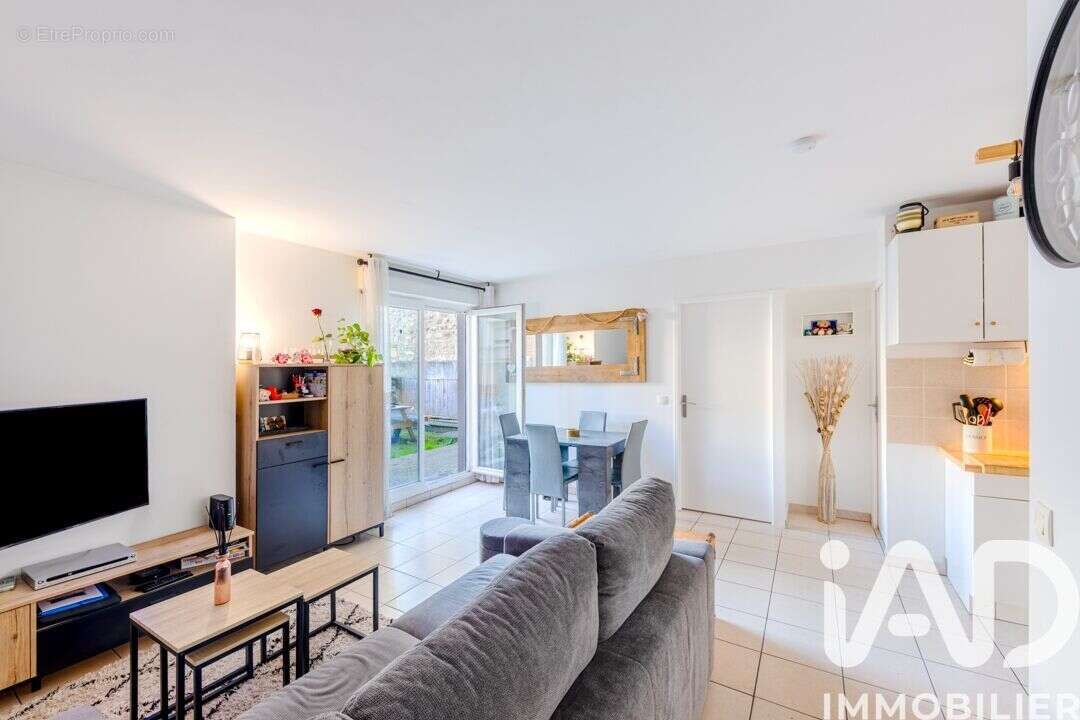 Photo 2 - Appartement à SAINT-OUEN-L'AUMONE