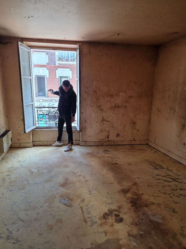 14ème - ST 25,52m2 à rénover - photo 6