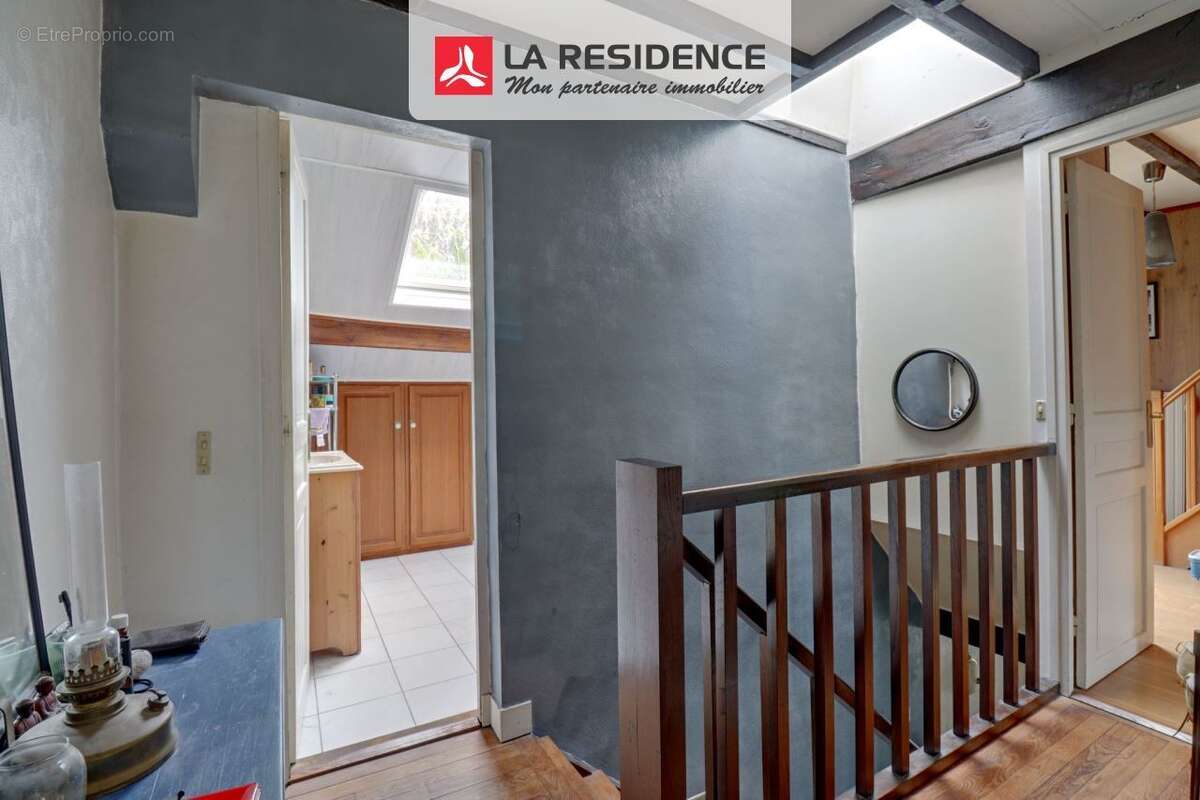 Maison à NEAUPHLE-LE-CHATEAU