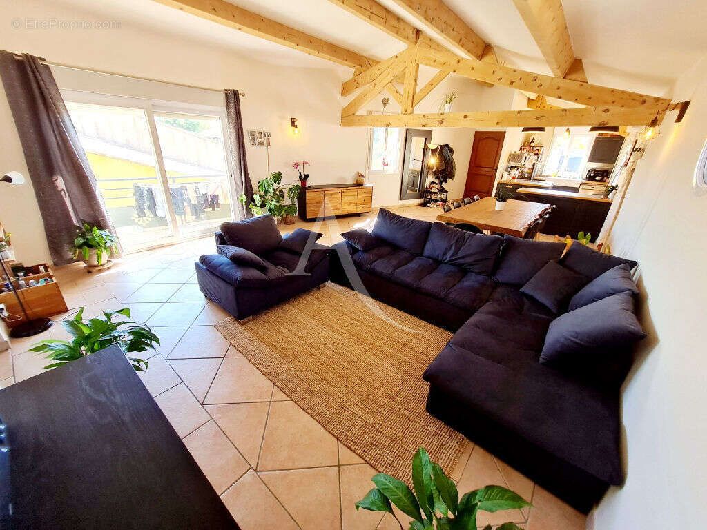 Maison à POUSSAN