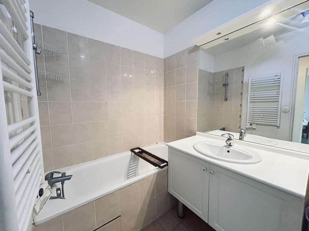 Appartement à MARSEILLE-2E