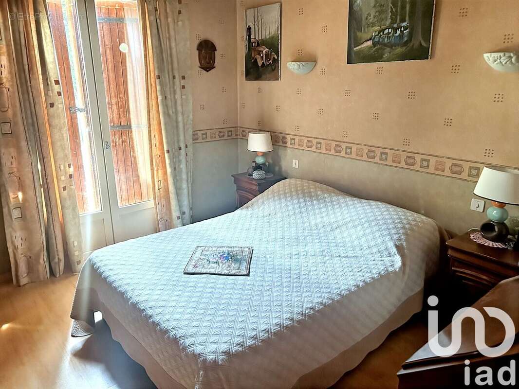 Maison 87 m² à Saint-Martial-D'artenset  - photo 8