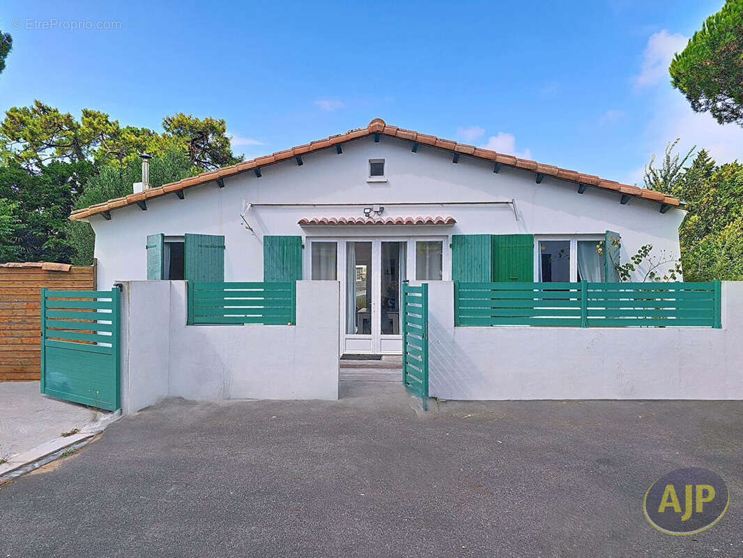 Maison  de plain pied avec piscine Ile de Ré - photo 11